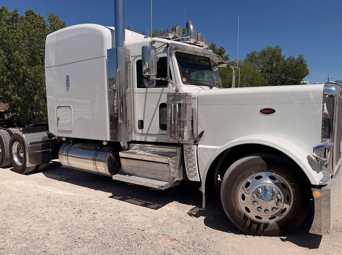 Used 2019 Peterbilt 389 with Cummins ISX15 and 18sp manual transmission
