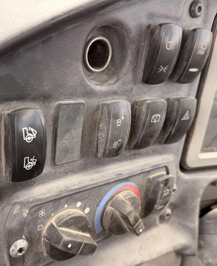 Used Caterpillar 740B, articulated dump truck with KTec Scraper