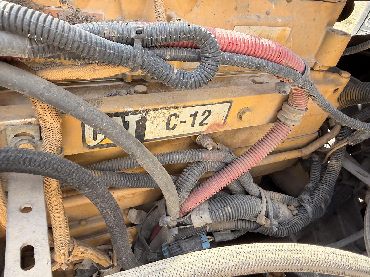 Used Freightliner FLD120SD