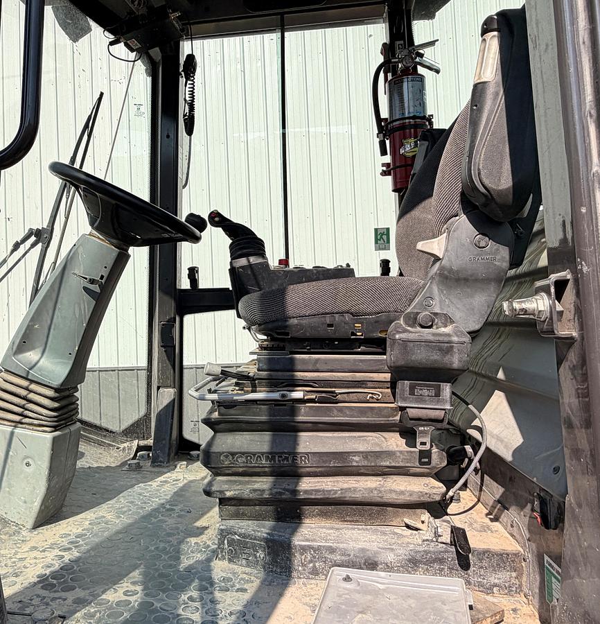 Used 2020 Case sv211e