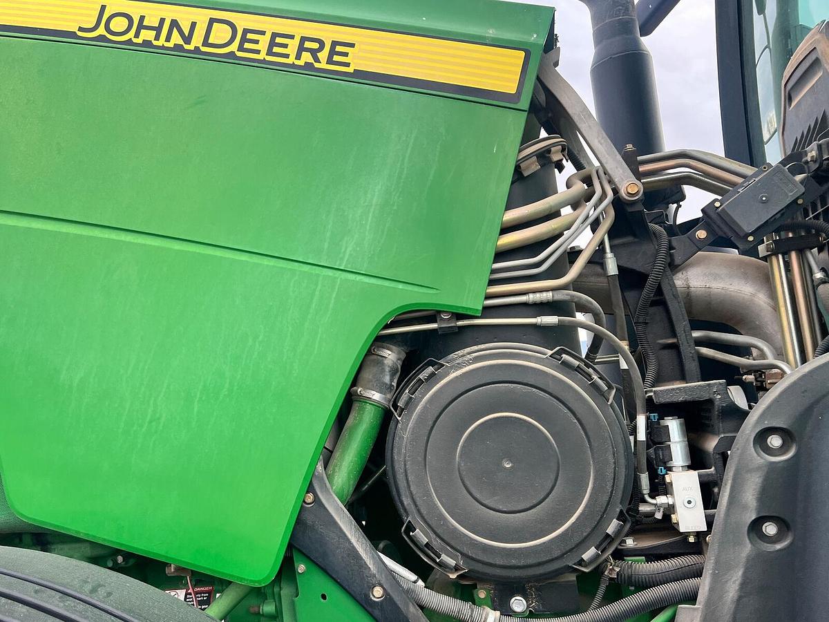 John Deere, 2011, 8285R, 4250 hrs