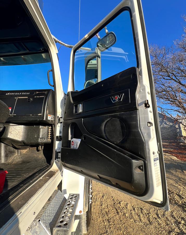 Used 2019 Western Star 4900SF Tri-Axle Dump Truck