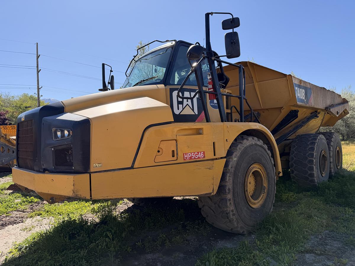 Used 2014 caterpillar 740b