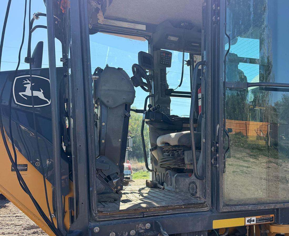Used Deere 772GP Motor Grader 12K hrs 6WD