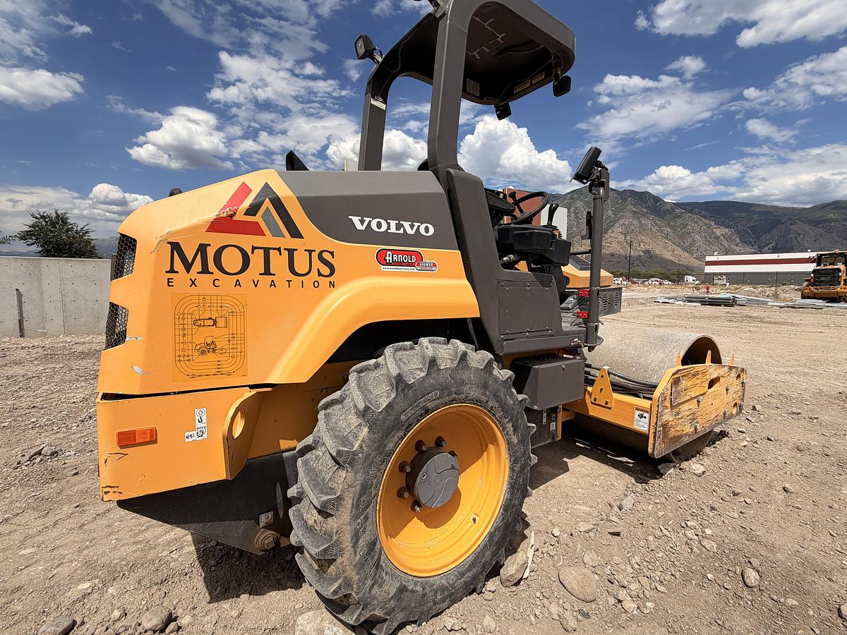 Used 2017 Volvo SD45B