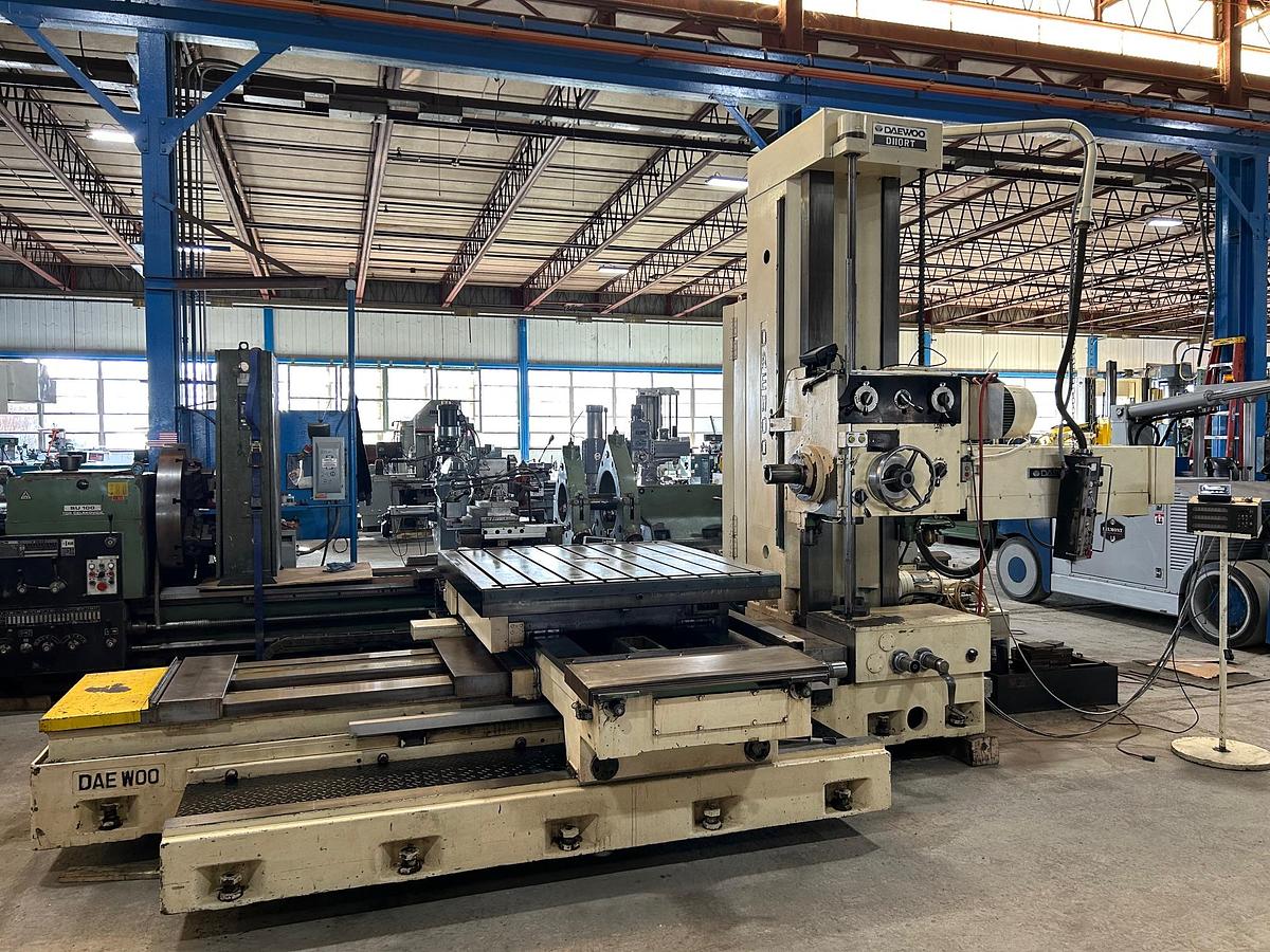 Used Doosan D110RT Table Type Manual Horizontal boring Mill
