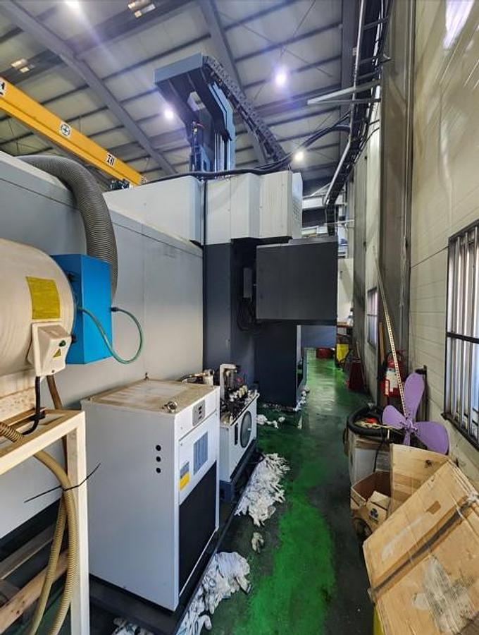 Used Vision Wide NF-8223 CNC Bridge Mill