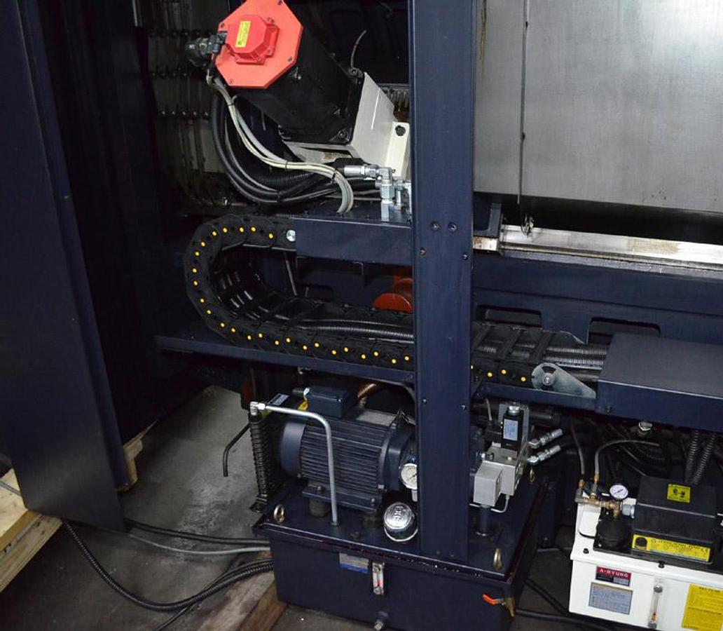 Used Hwacheon Hi Tech 350B YSMC CNC Turning Center