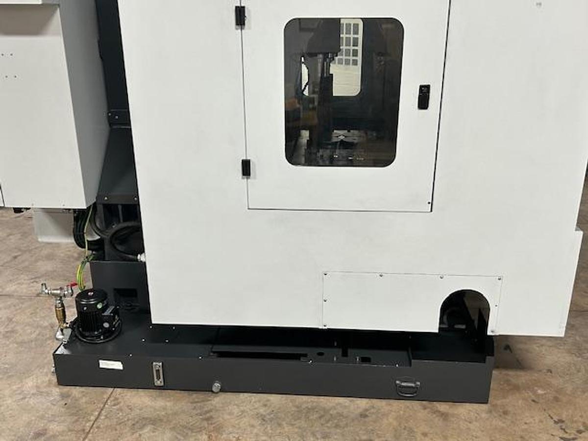 Used Mitsubishi DM 800-G CNC Vertical Machining Center W/Graphite Package