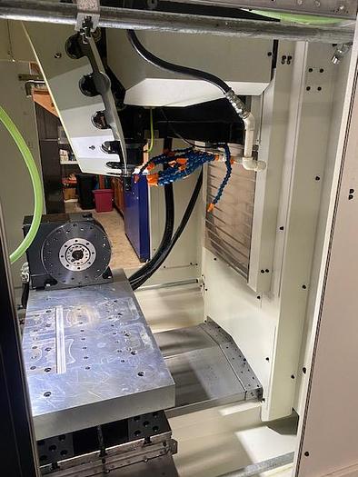 Used Fanuc D21Mib5ADV 4- Axis CNC Vertical Machining Center