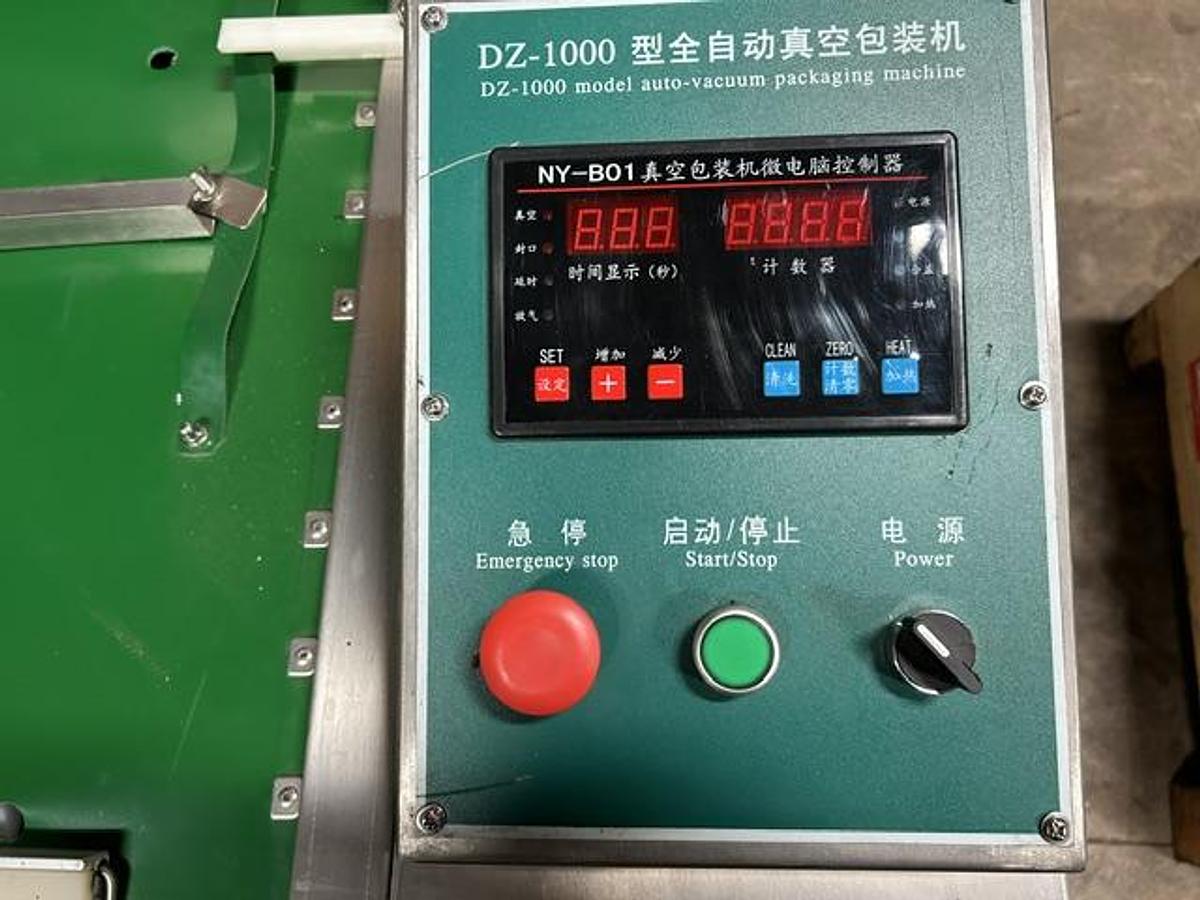 Used DZ-1000 Auto-Vacuum Packaging Machine