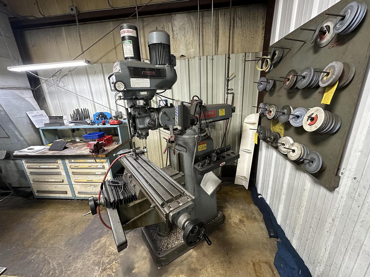 Used Kondia/Clausing GV-1 Knee Mill