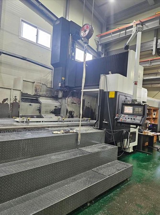 Used Vision Wide NF-8223 CNC Bridge Mill