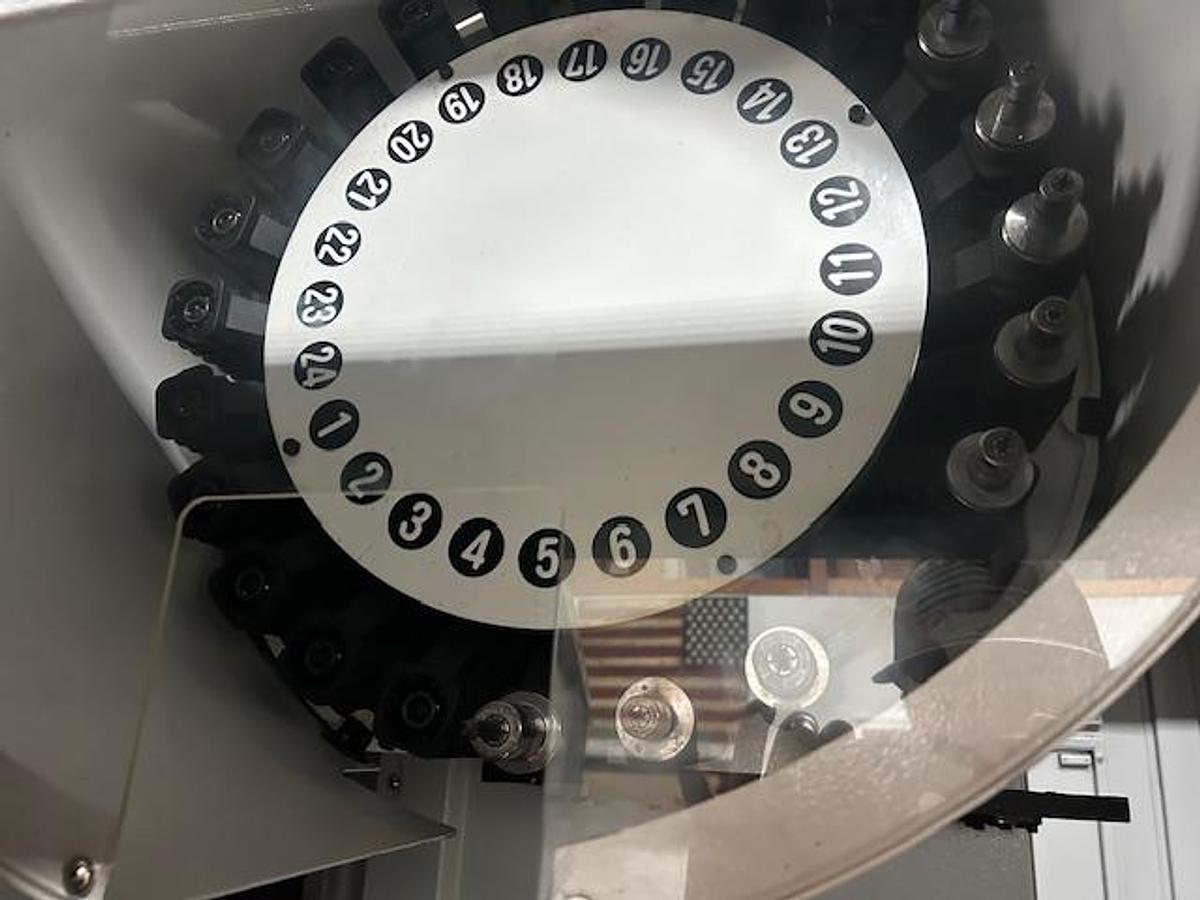 Used Mitsubishi DM 800-G CNC Vertical Machining Center W/Graphite Package