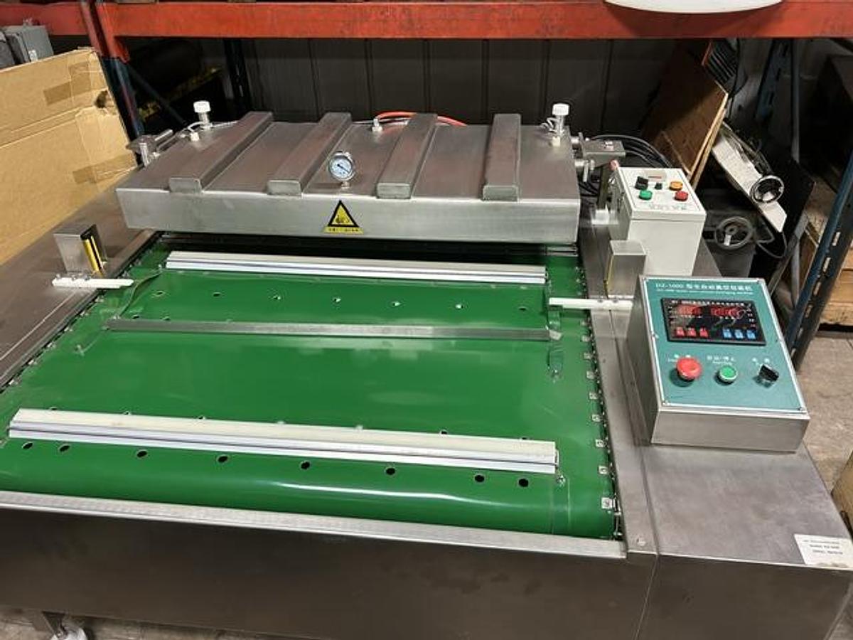 Used DZ-1000 Auto-Vacuum Packaging Machine