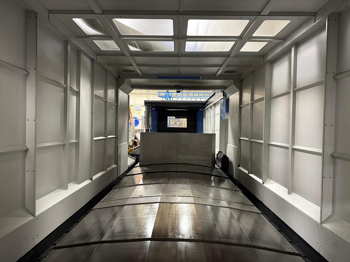 Used DN DBM 2550U Five-Axis CNC Bridge Mill