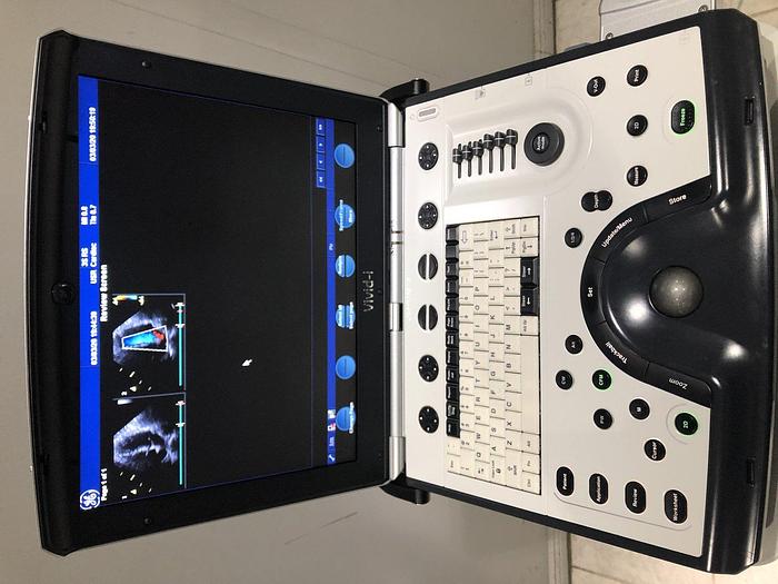 Used GE Vivid i Ultraschallsystem mit Kardio Sonde Software Version 2.1.16 auf GE Vivid i Trolley
