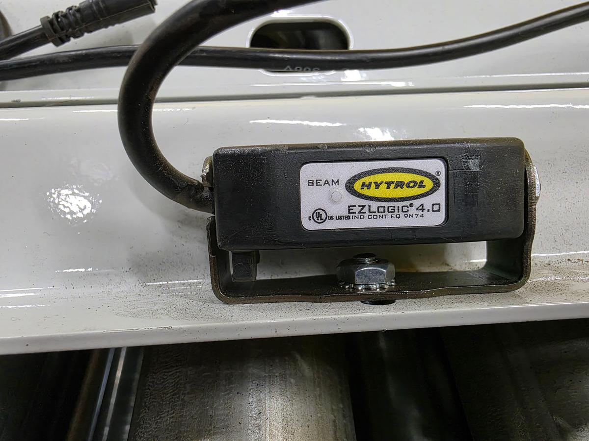 Used Hytrol 190E24EZ E24 Zero Pressure Roller Conveyor 30" x 48' (#677)