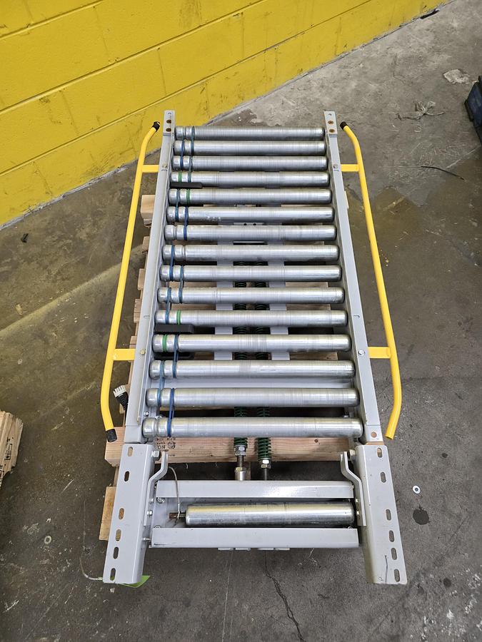 Used Hytrol MDR 24" Lift Gate Conveyor (#636)