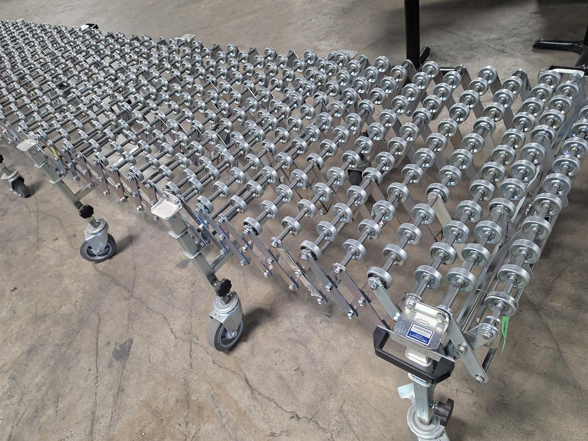 Used Roach Flexible Conveyor 30"x40' Live Roller (#709)