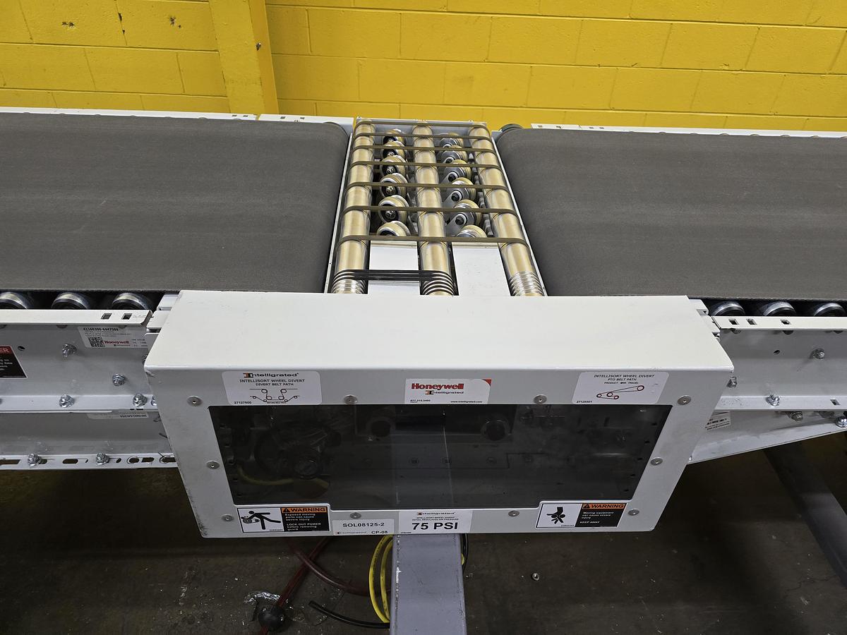 Used 2023 Intelligrated Roller Bed Belt Conveyor With 3 Diverters 28.5" x 44'4" (#372)