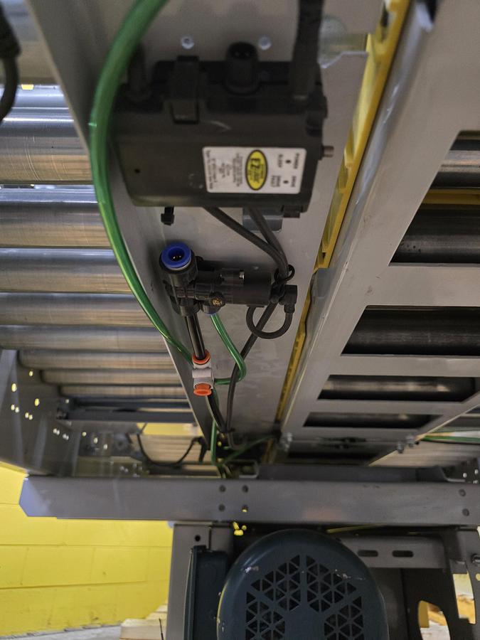 Used Hytrol ABEZ Zero Pressure Accumulation Roller Conveyor 42" x 99' (#584)