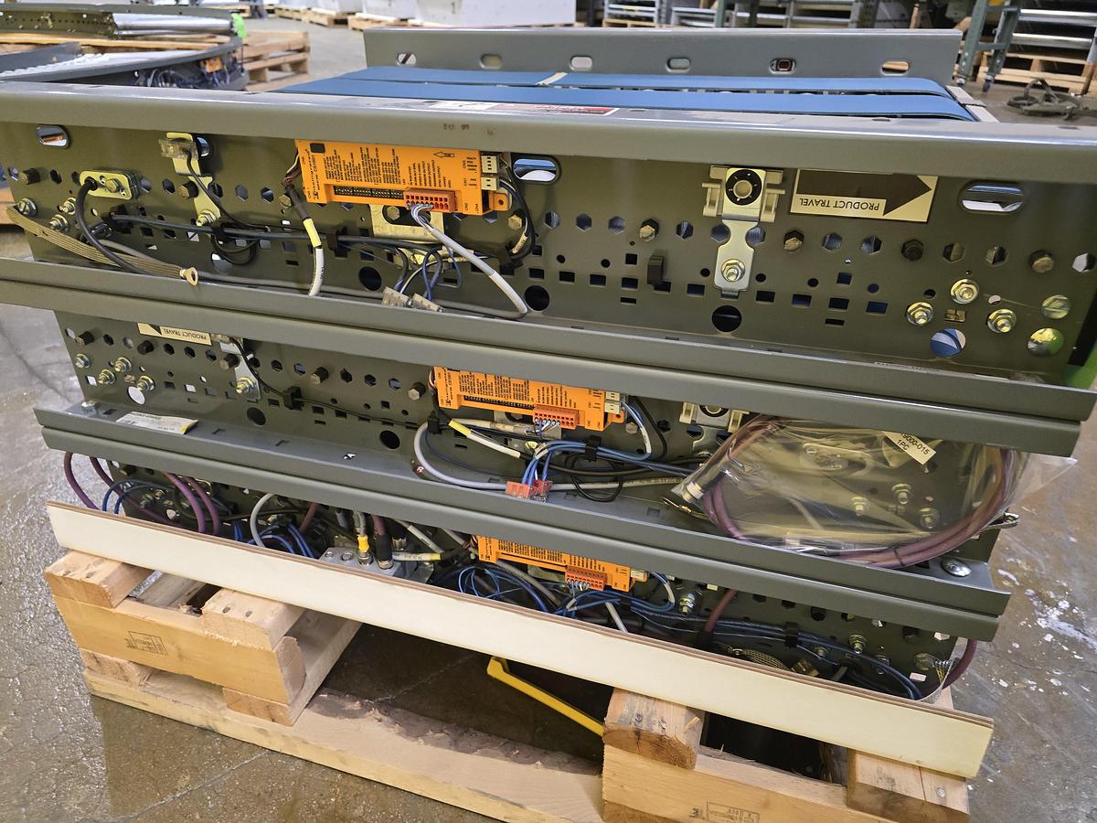 Used Intelligrated 33" x 36" MDR Belted Zero Pressure Accumulation Conveyor (#616)