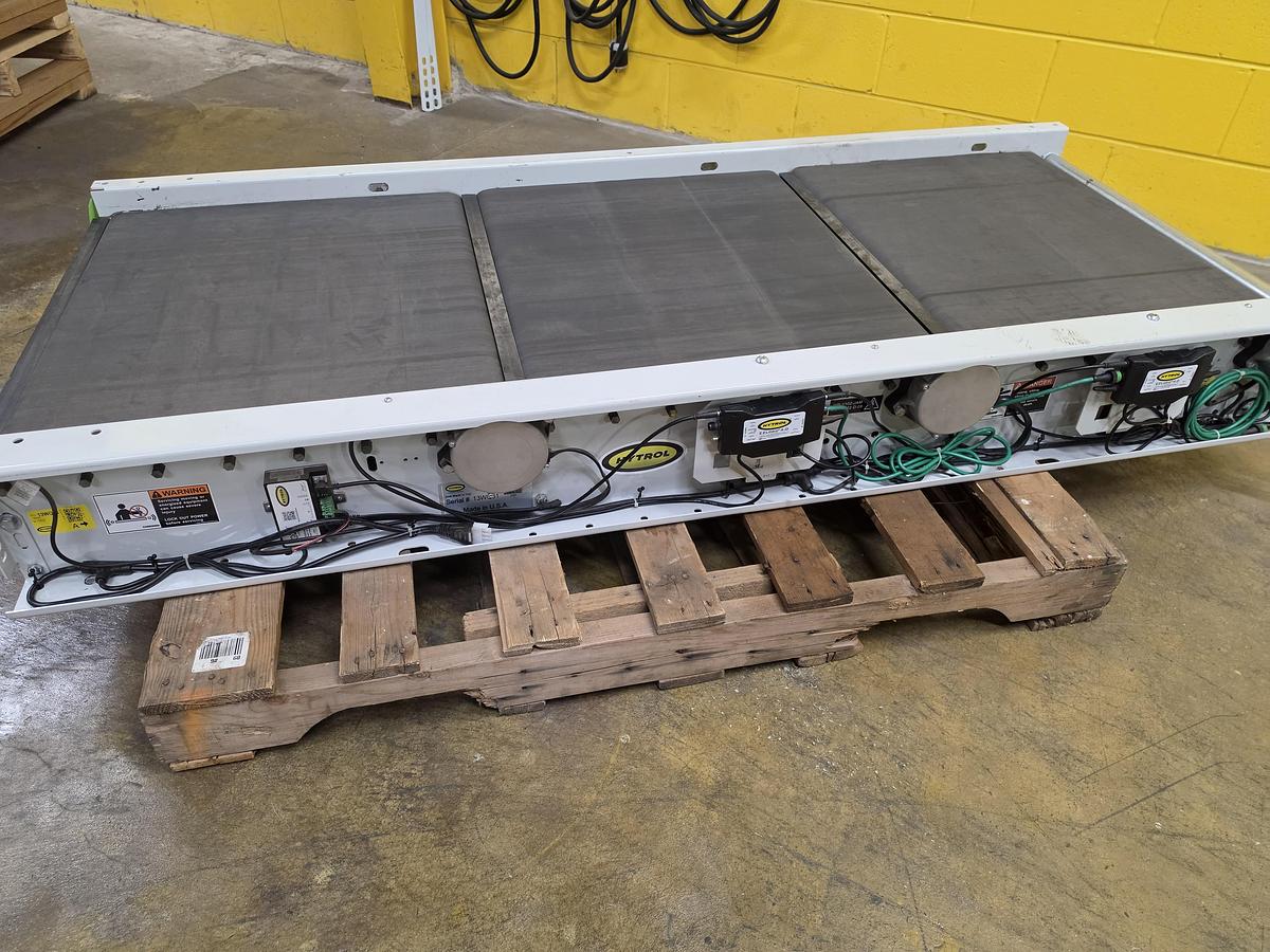 Used Hytrol BZE24EZ Zero Pressure Belted Decline Conveyor 31.25" x 6' (#646)