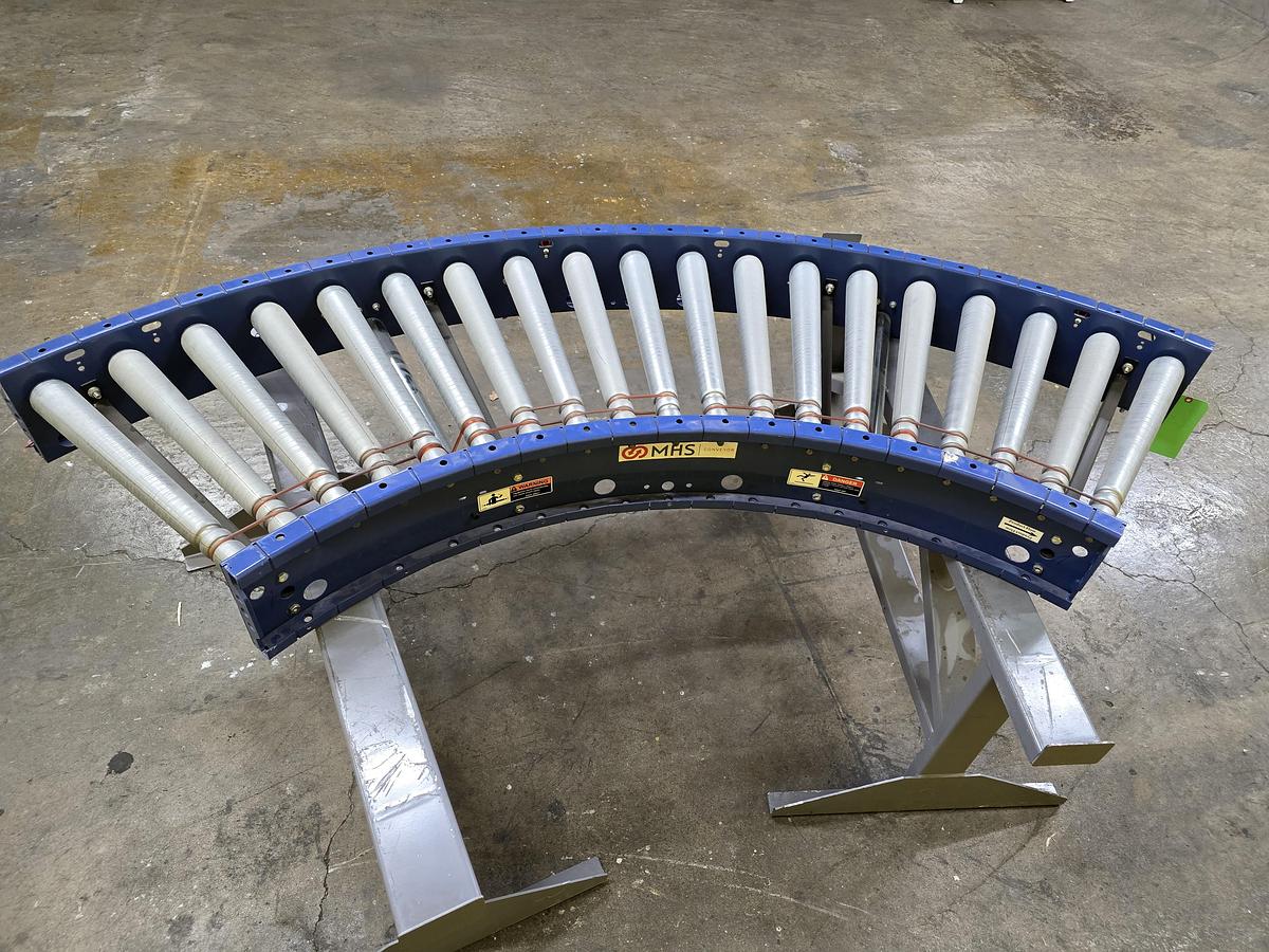 Used MHS Itoh Denki 22" MDR 90 Degree Zero Pressure Accumulation Conveyor (#288)
