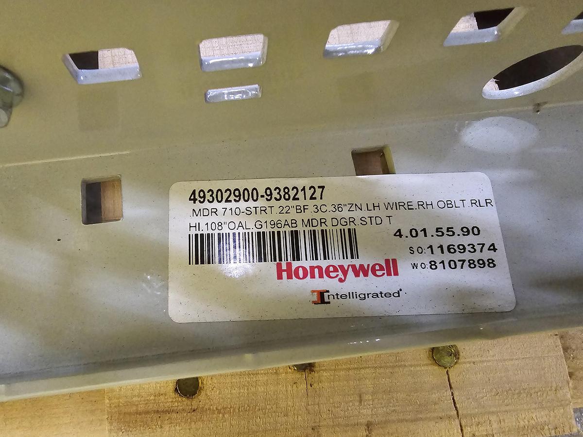 Used Intelligrated 27" x 15' MDR Zero Pressure Accumulation Conveyor (#296)