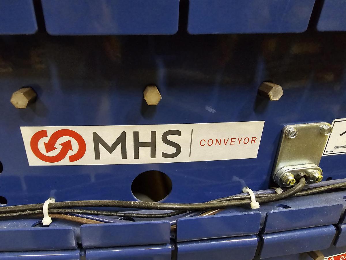 Used MHS Itoh Denki 34" MDR 60 Degree Zero Pressure Accumulation Conveyor (#273)
