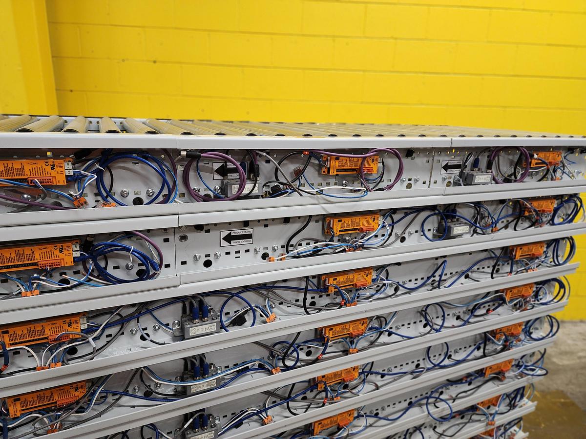 Used Intelligrated 33" x 40' MDR Zero Pressure Accumulation Conveyor (#290)