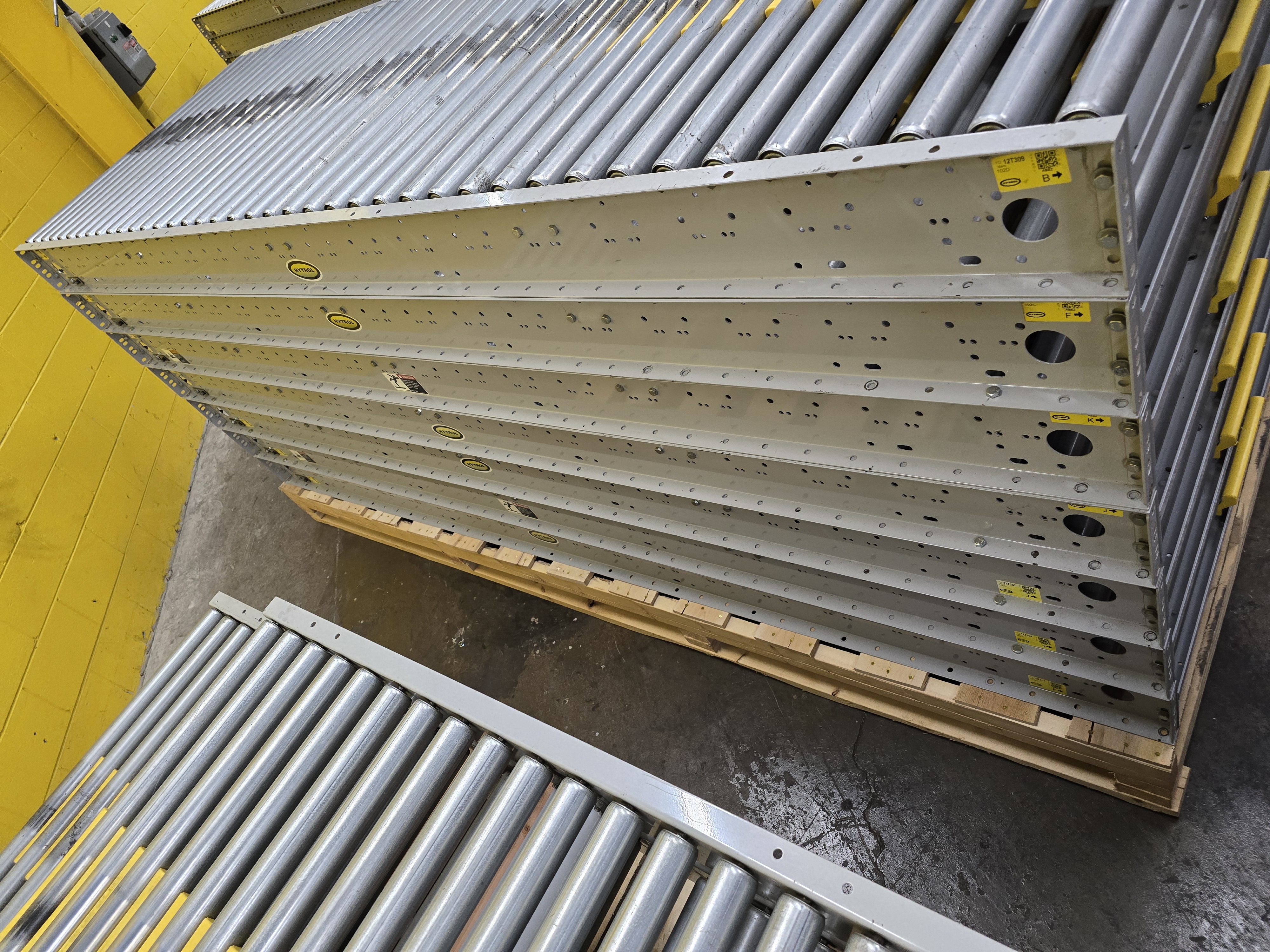 Used Hytrol ABLR Live Roller Conveyor 42" x 123' (#585)