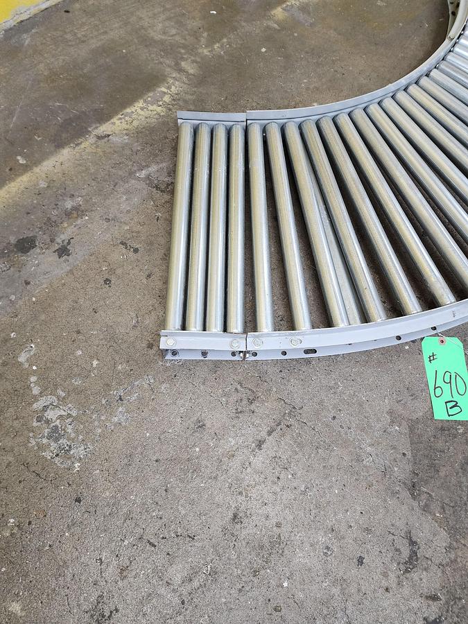 Used Hytrol 90 Degree Gravity Conveyor 22" (#690B)