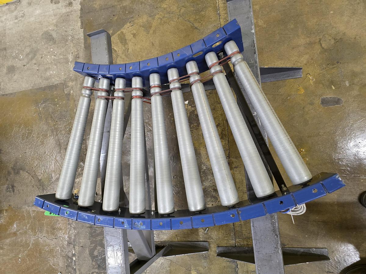 Used MHS Itoh Denki 22" MDR 45 Degree Zero Pressure Accumulation Conveyor (#285)