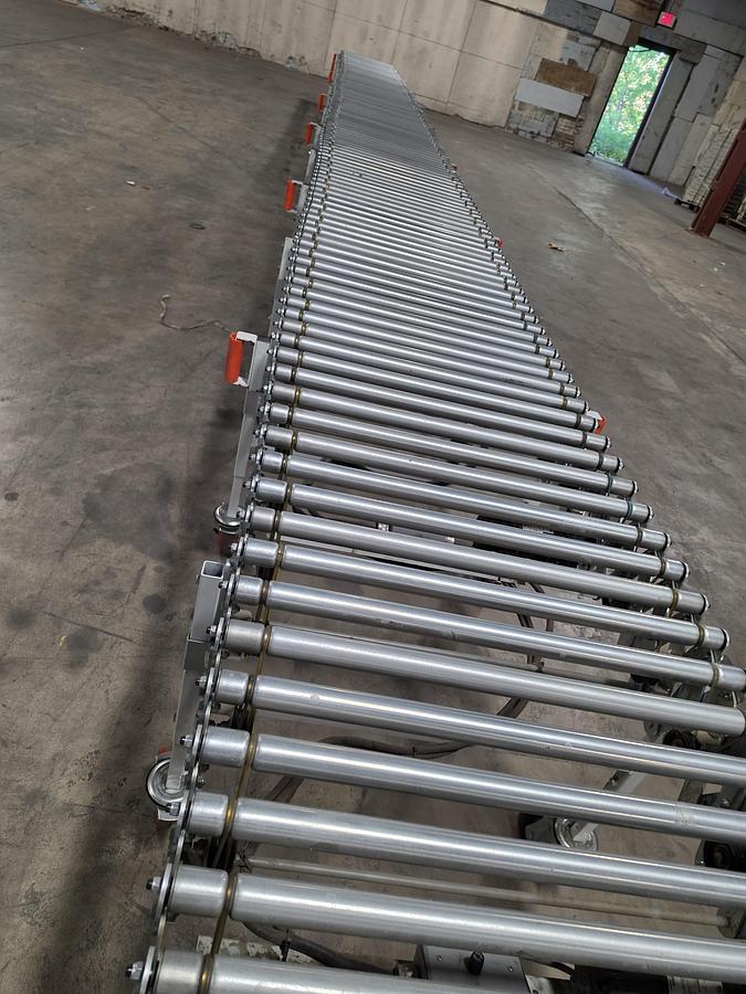 Used Roach Flexible Conveyor 30"x40' Zero pressure Accumulation (#708)
