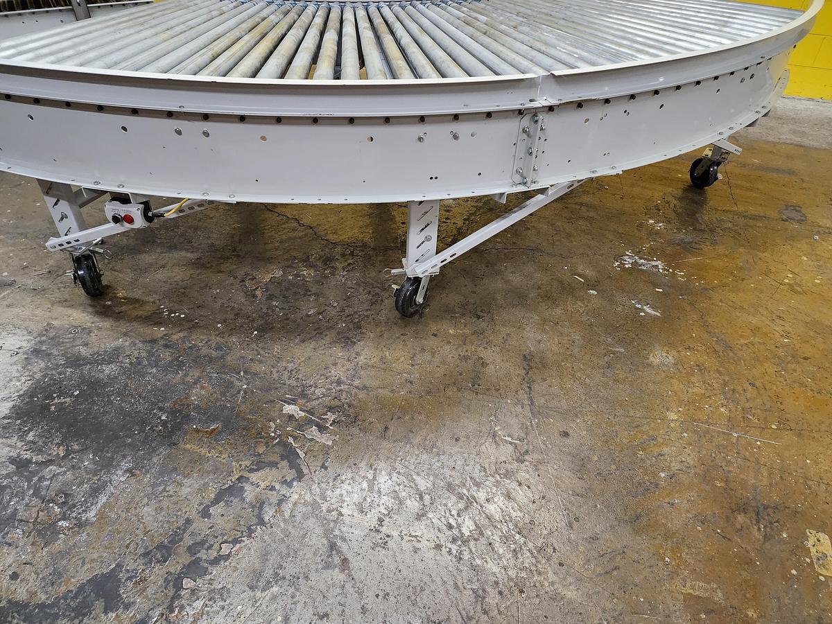 2021 UNUSED Roach 51" x 90 Degree Curve Live Roller Conveyor (#702)