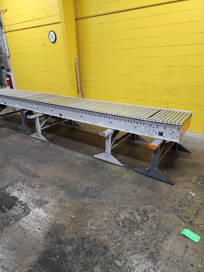 Used Intelligrated 30.5" x 18' Live Roller V-Belt Conveyor (#347)