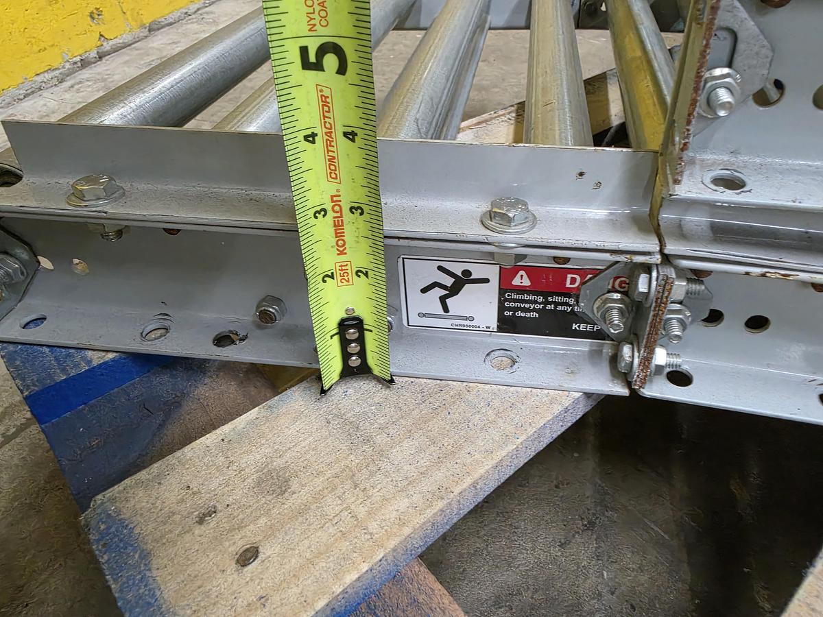 Used Hytrol 90 Degree Gravity Conveyor 22" (#690)