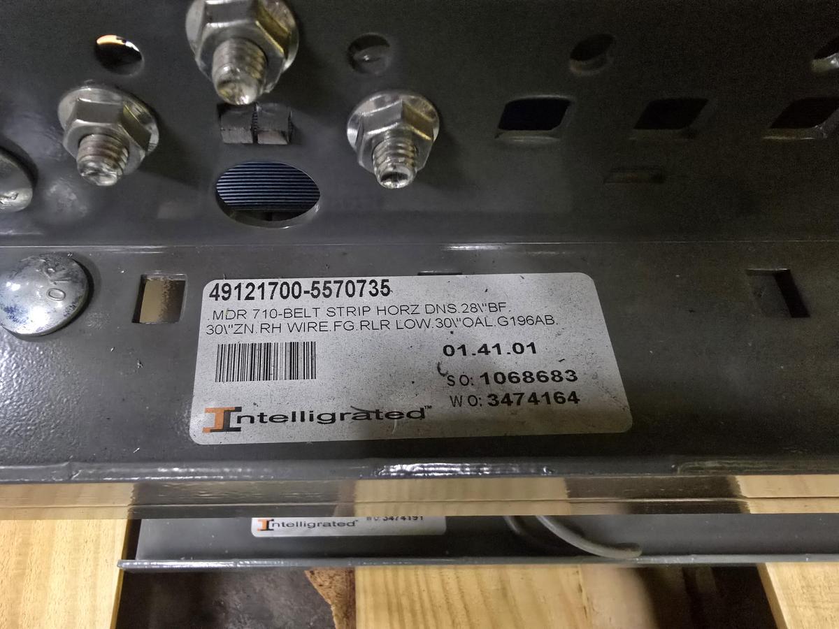 Used Intelligrated 28" x 30" MDR Belted Zero Pressure Accumulation Conveyor (#614)