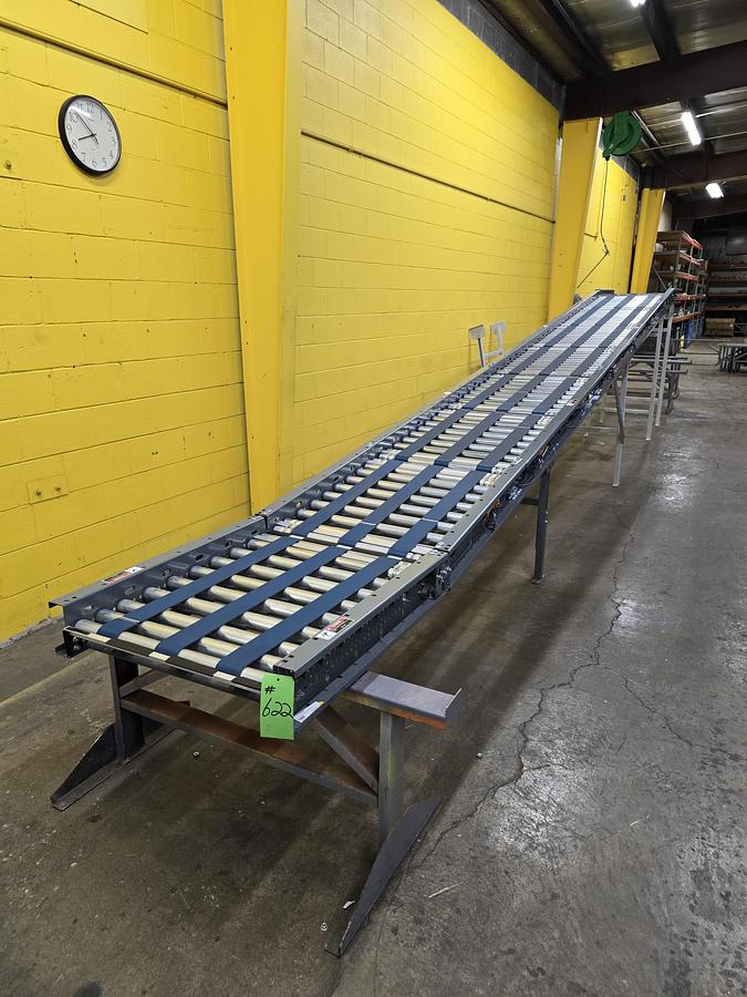Used Intelligrated 33" x 27' MDR Belted Zero Pressure Incline/Decline Conveyor (#621)