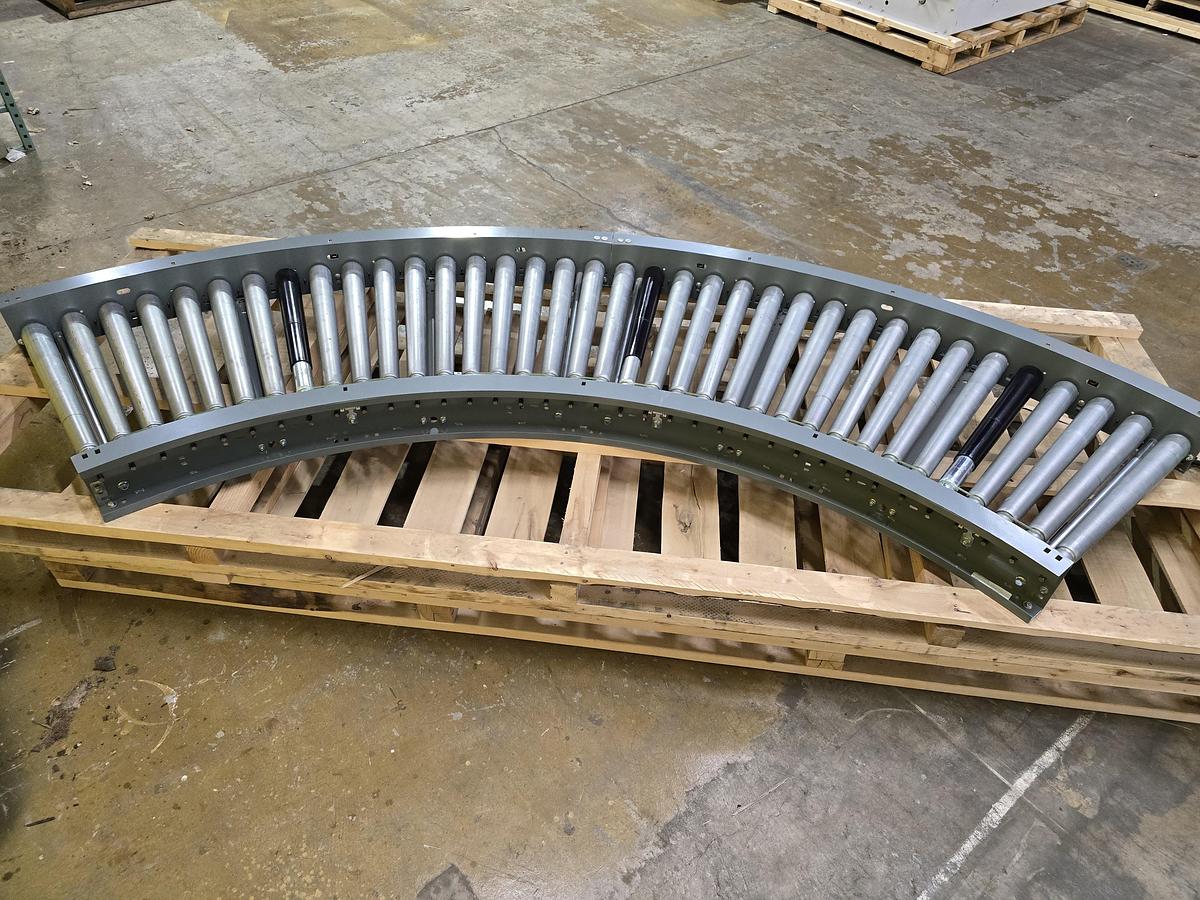 Intelligrated 33" Zero Pressure MDR 90 Degree Roller Curve Conveyor (#618)