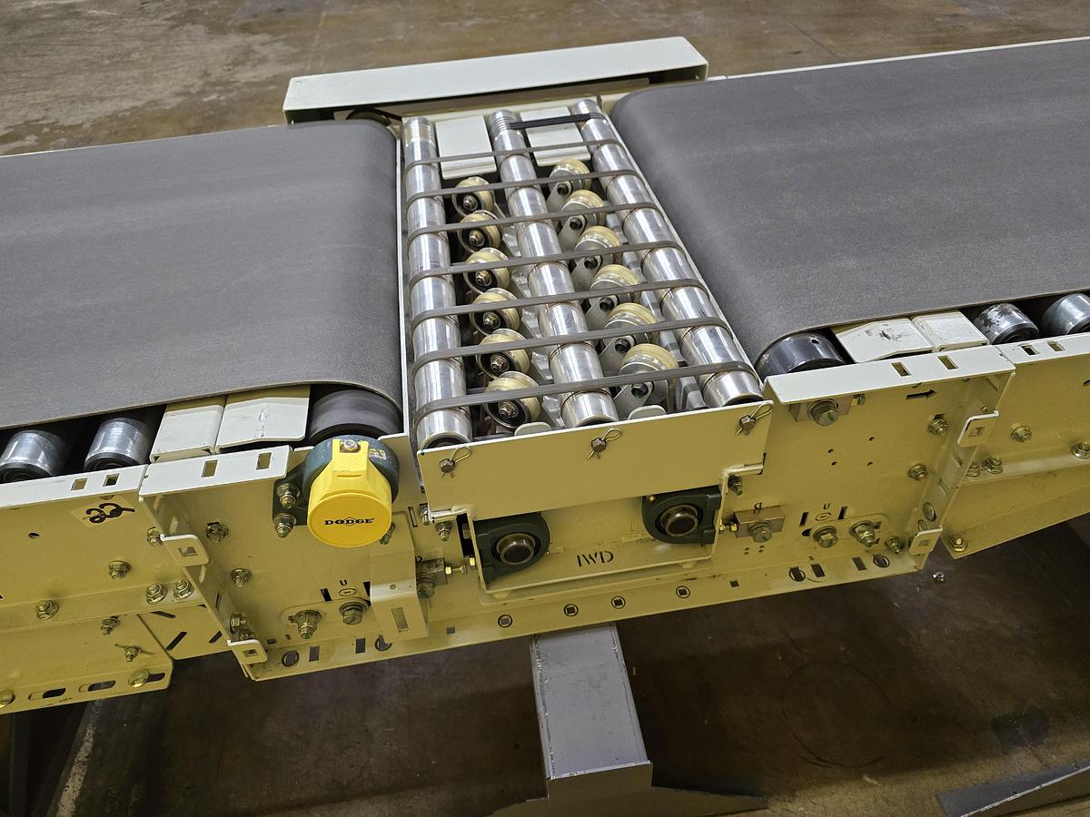 Used 2023 Intelligrated Roller Bed Belt Conveyor With 3 Diverters 28.5" x 44'4" (#372)
