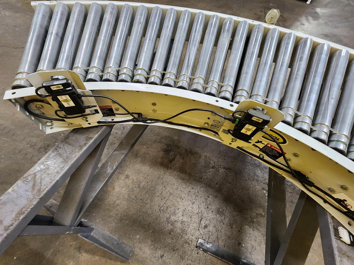 Used Hytrol 190E24EZC 24v Zero Pressure Accumulation Conveyor 90 Degree Curve 30" (#721)