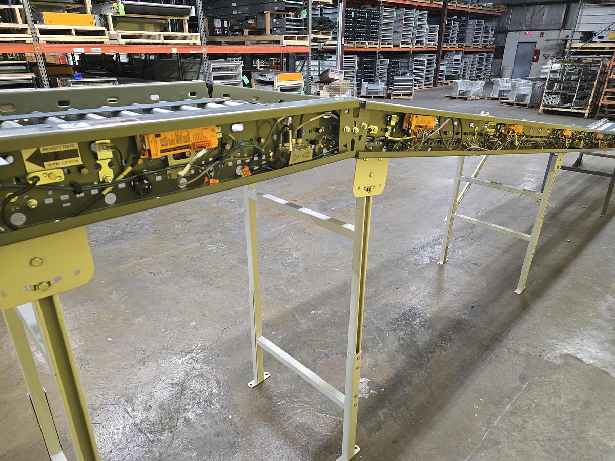 Used Intelligrated 33" x 27' MDR Belted Zero Pressure Incline/Decline Conveyor (#621)