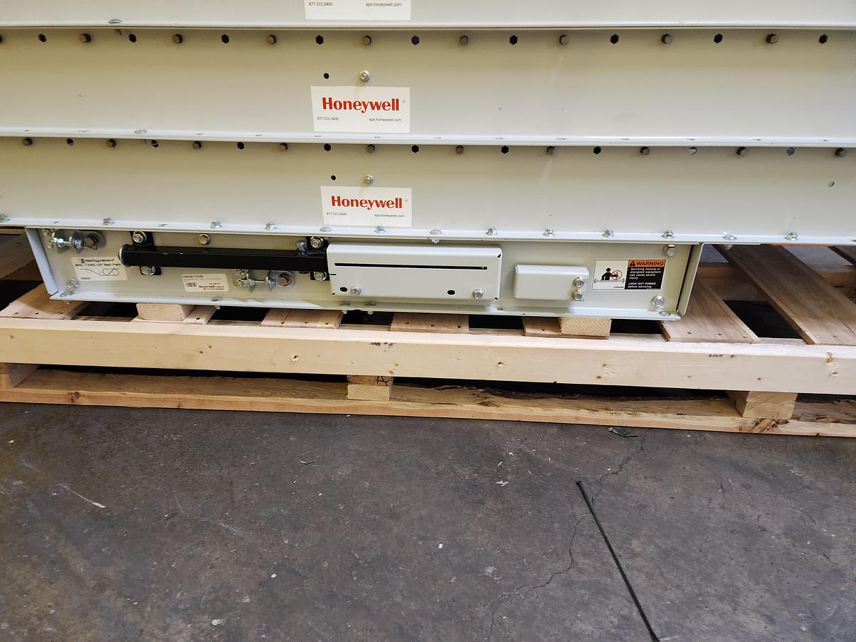 Used 2023 Intelligrated Roller Bed Belt Conveyor 30.5" x 159' (#356)