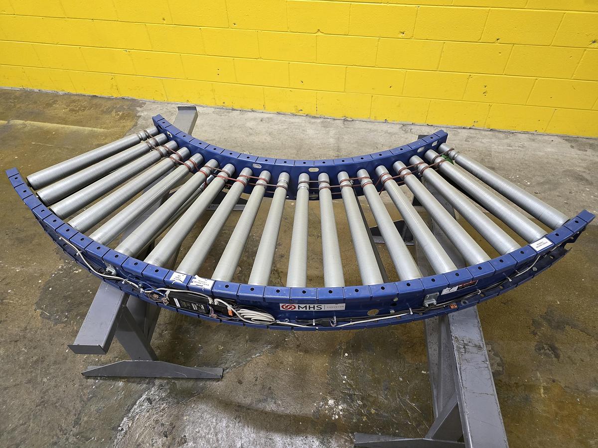 Used MHS Itoh Denki 22" MDR 90 Degree Zero Pressure Accumulation Conveyor (#286)