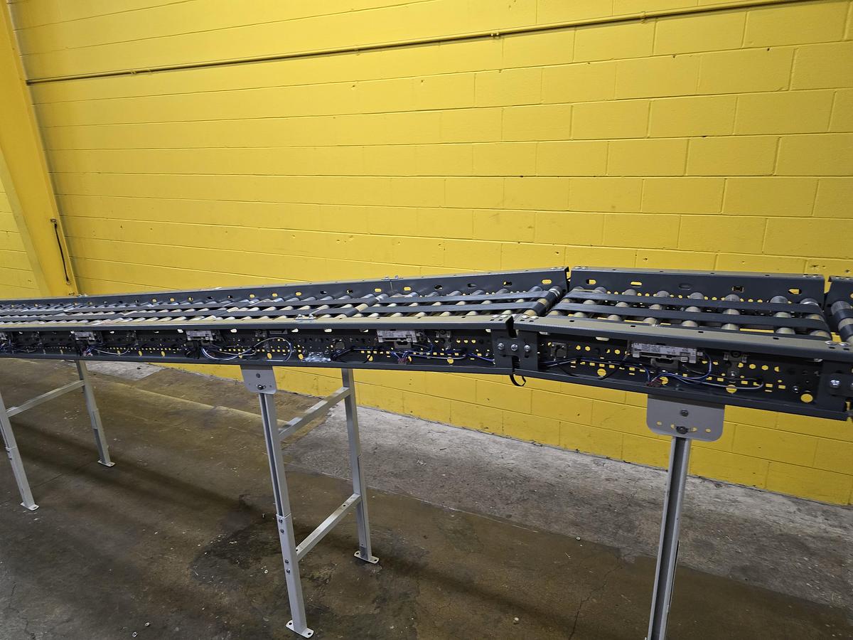 Used Intelligrated 22" x 32.5' MDR Belted Zero Pressure Incline Conveyor (#442)