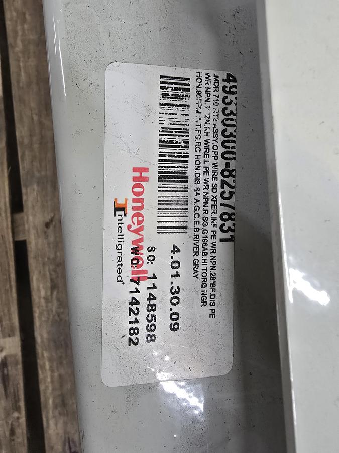 Used 2023 Intelligrated Zero Pressure 33" MDR 90 Degree Diverter (#425)