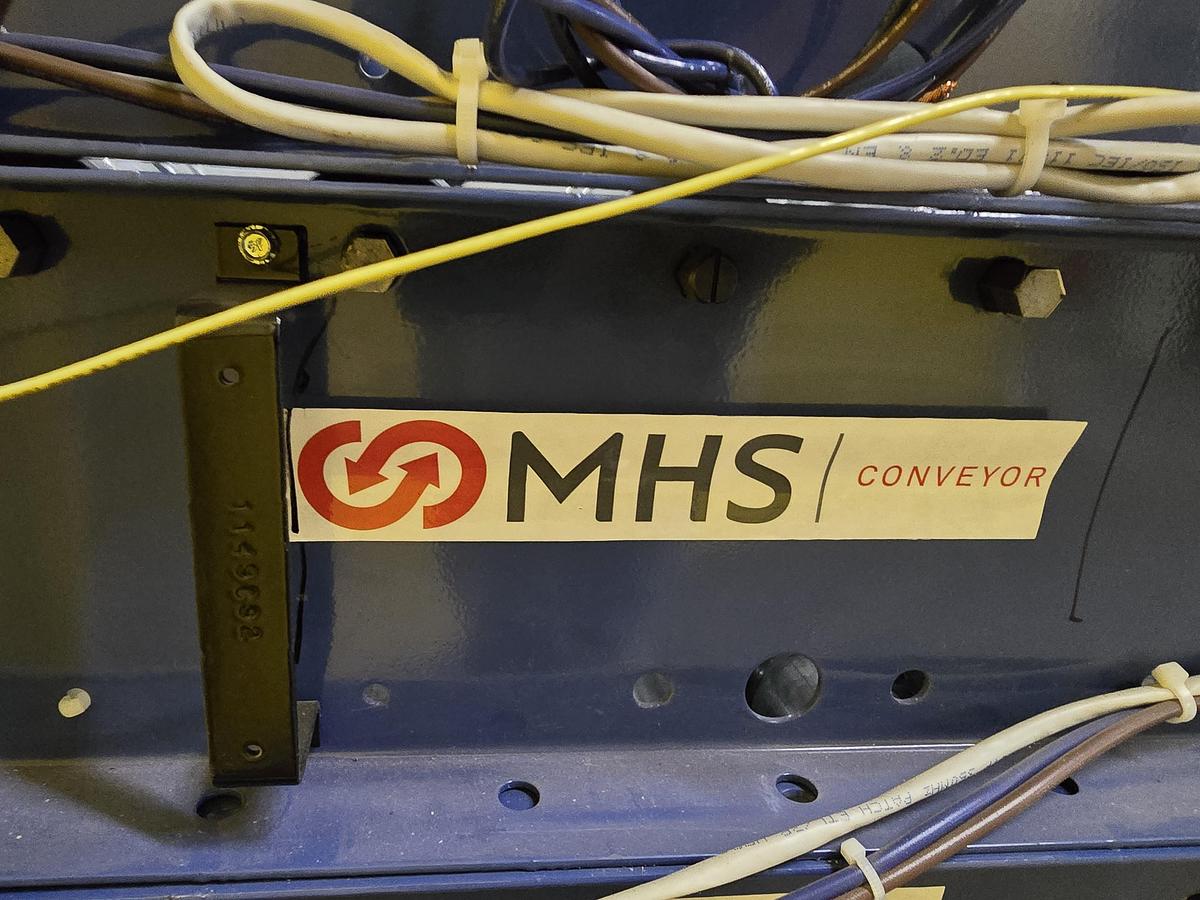 Used MHS Itoh Denki 37.5" x 37.5' MDR Zero Pressure Accumulation Roller Conveyor (#278)